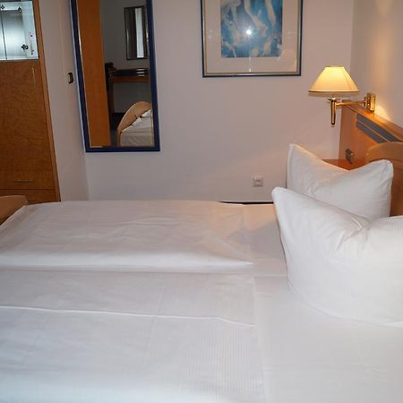 Hotel Rahlstedter Hof ฮัมบูร์ก ภายนอก รูปภาพ