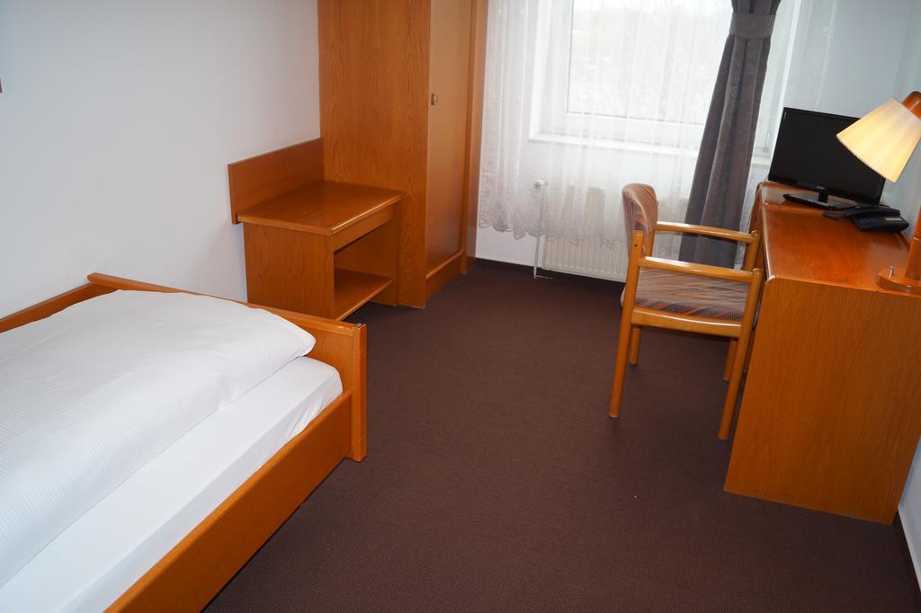 Hotel Rahlstedter Hof ฮัมบูร์ก ภายนอก รูปภาพ