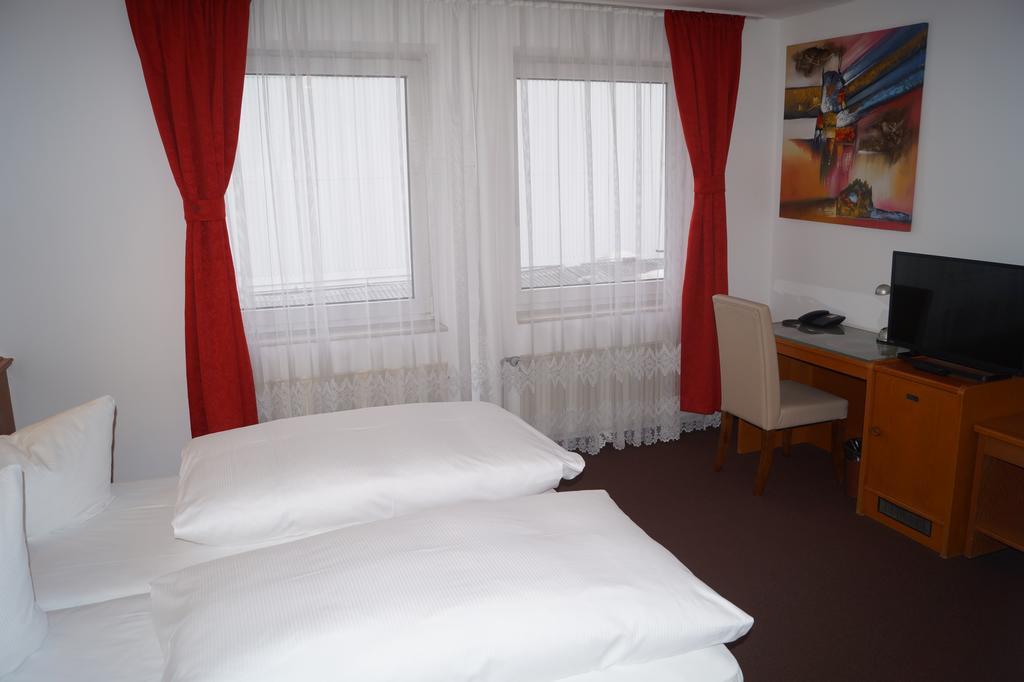 Hotel Rahlstedter Hof ฮัมบูร์ก ภายนอก รูปภาพ