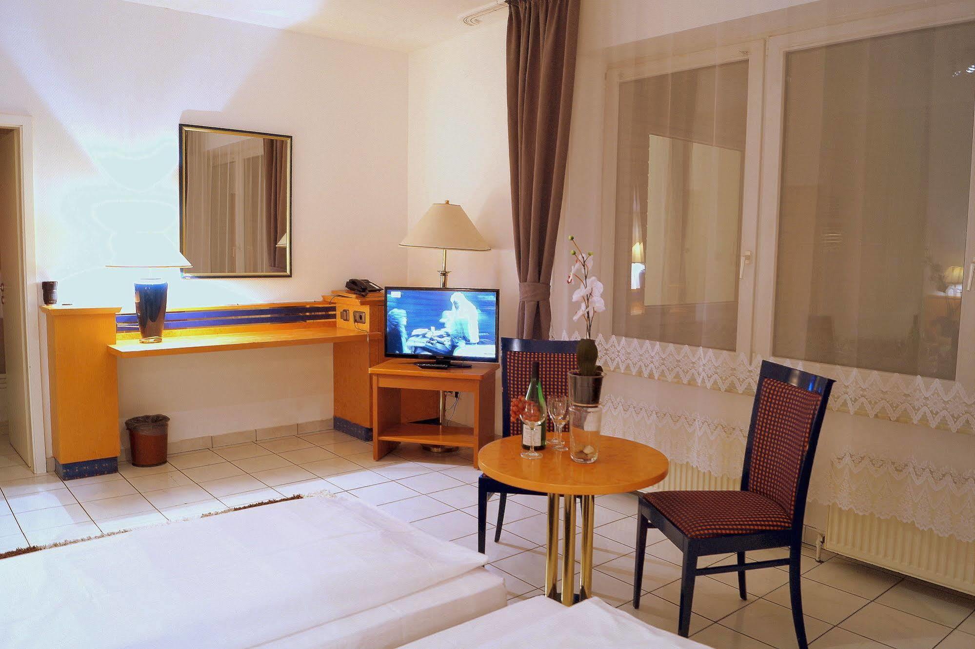 Hotel Rahlstedter Hof ฮัมบูร์ก ภายนอก รูปภาพ