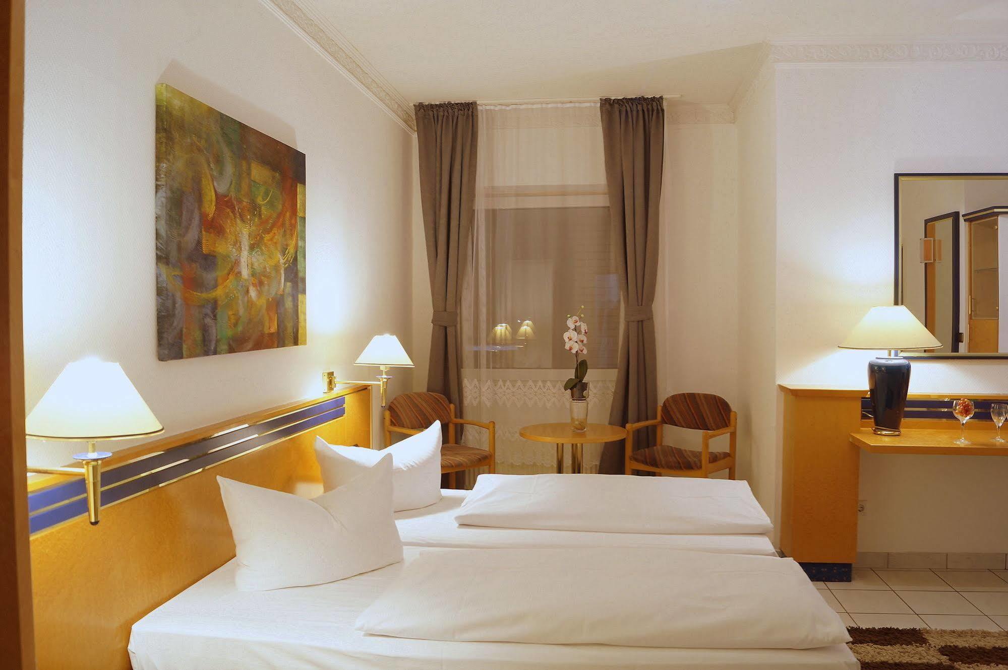 Hotel Rahlstedter Hof ฮัมบูร์ก ภายนอก รูปภาพ