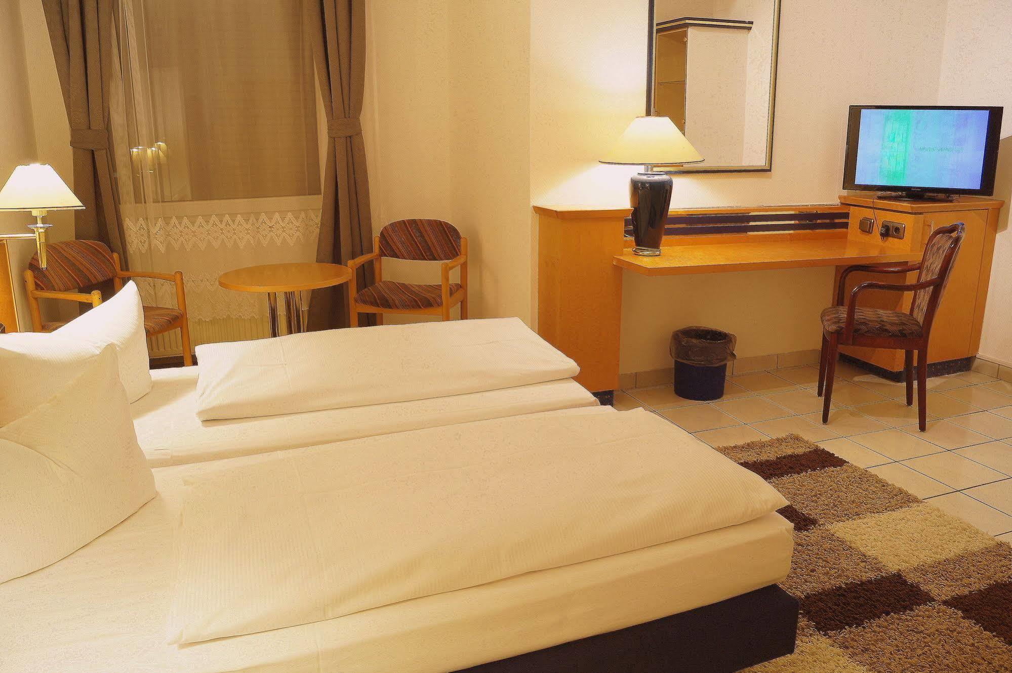 Hotel Rahlstedter Hof ฮัมบูร์ก ภายนอก รูปภาพ