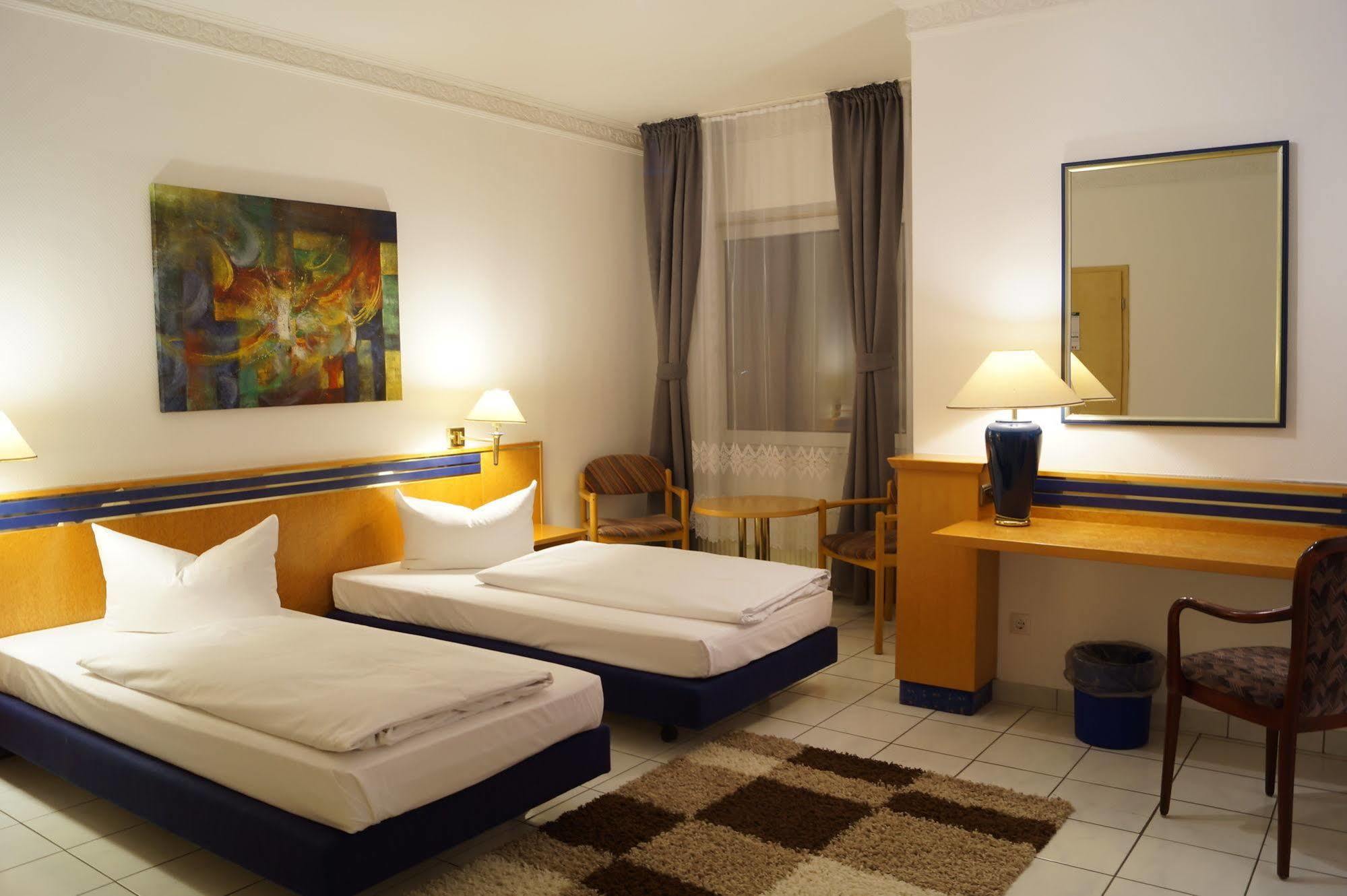 Hotel Rahlstedter Hof ฮัมบูร์ก ภายนอก รูปภาพ