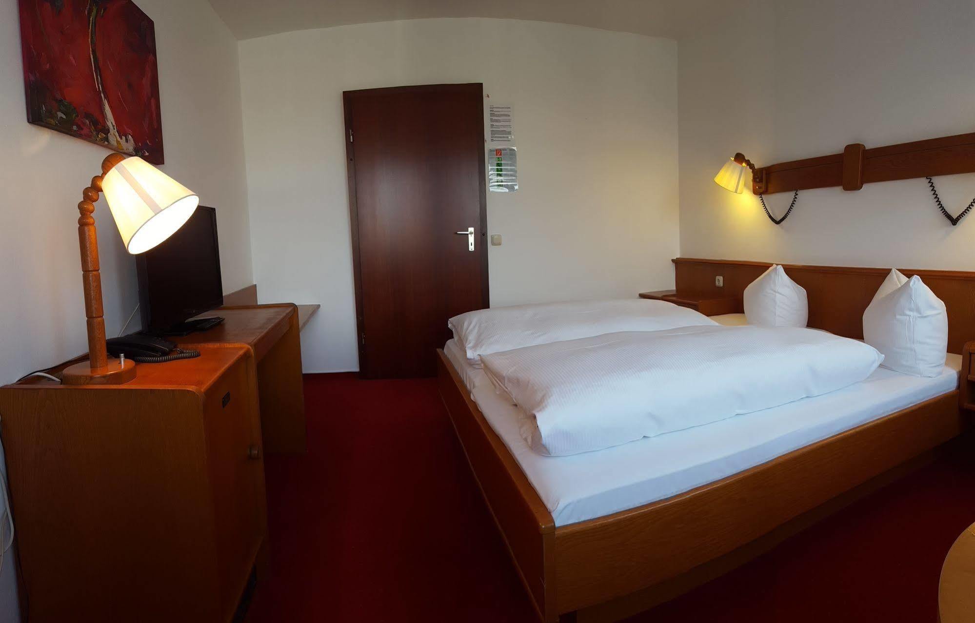 Hotel Rahlstedter Hof ฮัมบูร์ก ภายนอก รูปภาพ